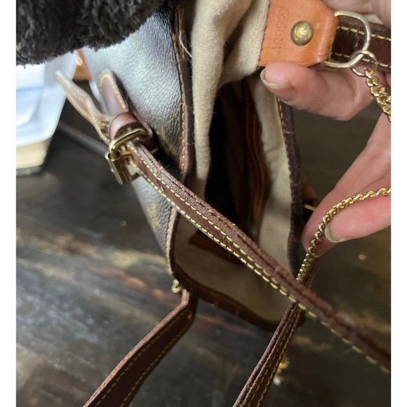 Authentic Louis Vuitton Bucket Bag - Picture 11 of 14